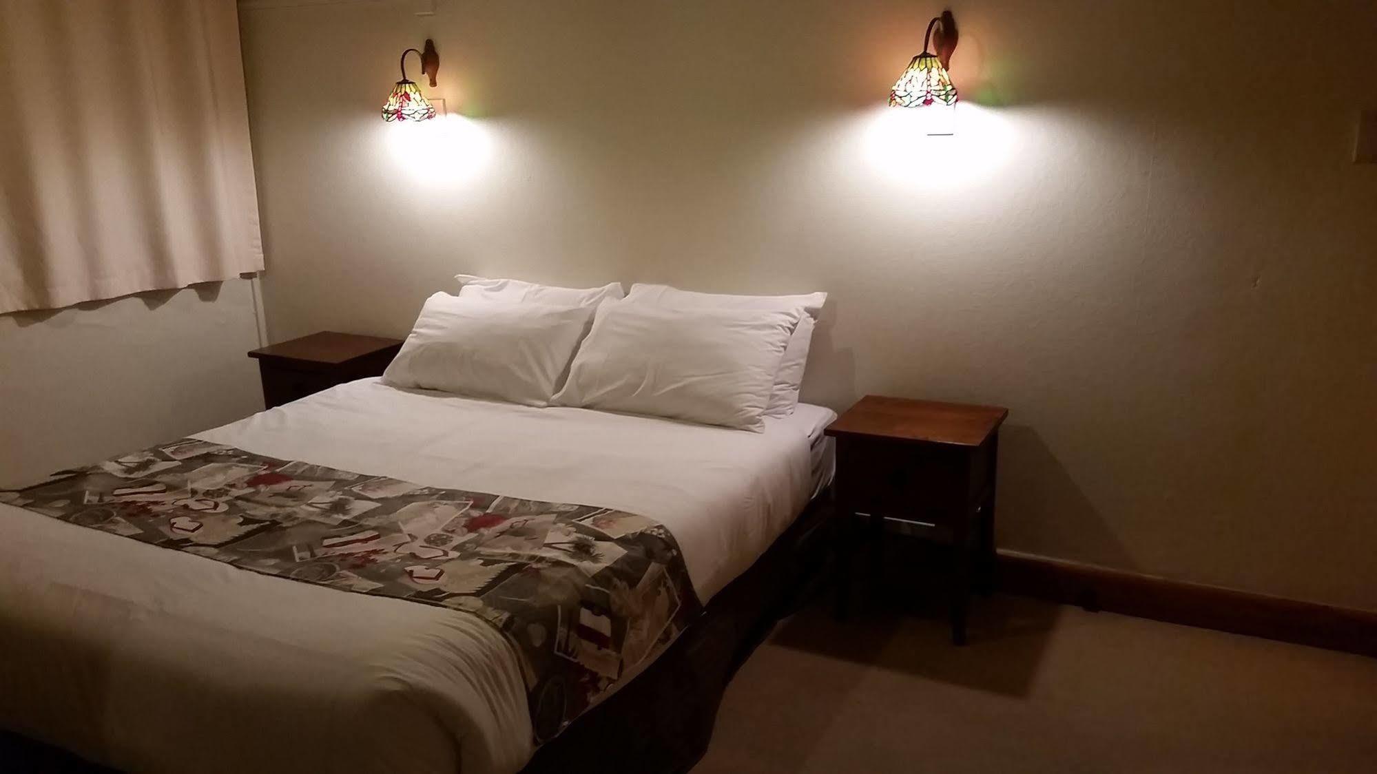 Whakatane Hotel Exterior photo